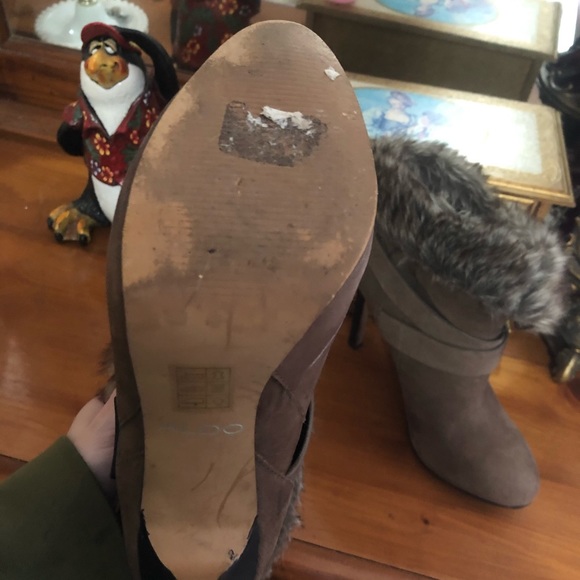 aldo fur lined stiletto boots - Picture 2 of 2
